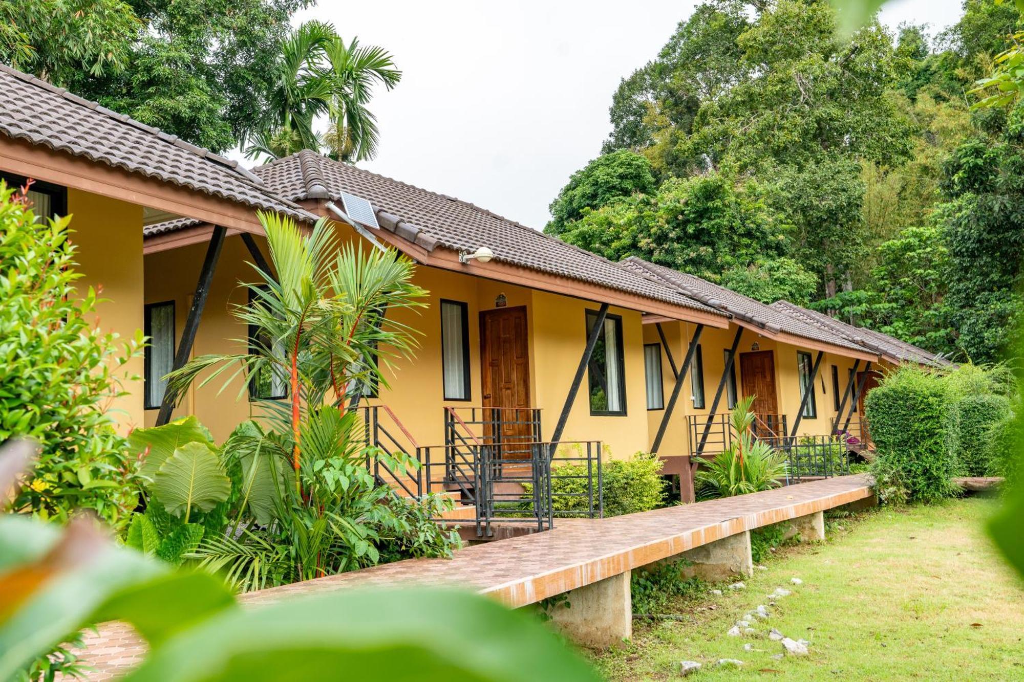 Khaosok Rainforest Resort Khao Sok National Park Exterior photo